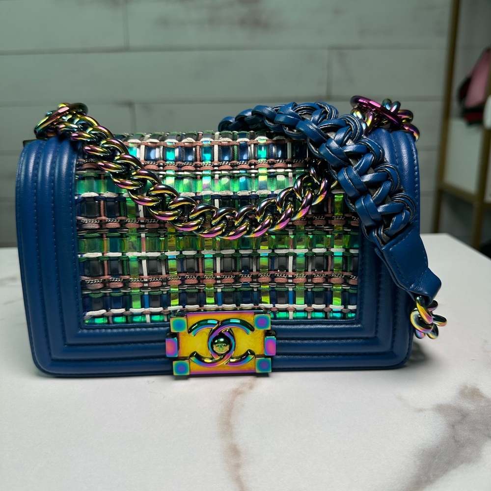 SOLD ❌❌❌ Chanel Small Boy Woven PVC Flap Bag